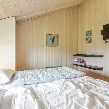 Mette - 98m From The Sea By Interhome *