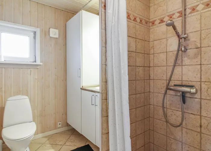 Mette - 98m From The Sea By Interhome